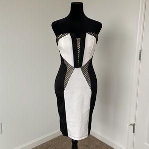 NWOT Mystic Strapless Dress